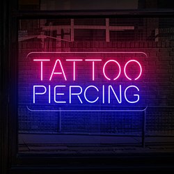 Zeige Details für Neon "Tattoo Piercing" Bild von Neon "Tattoo Piercing"